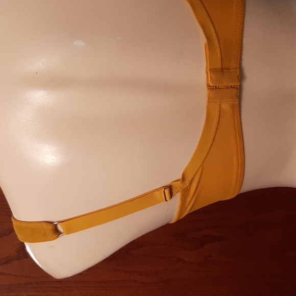 Lou bra 36D - Picture 3 of 3